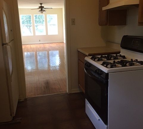 3rd image of 2730 W Craig Pl