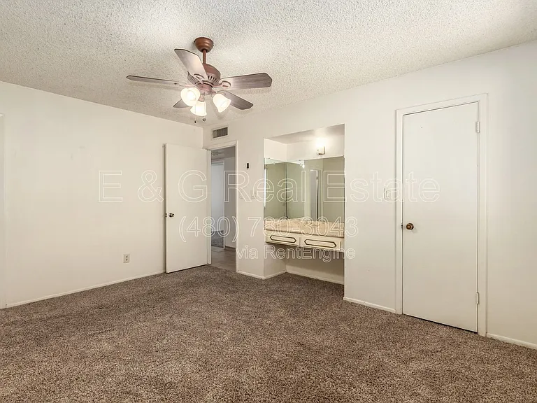 4013 S Hazelton Ln — Photo 16