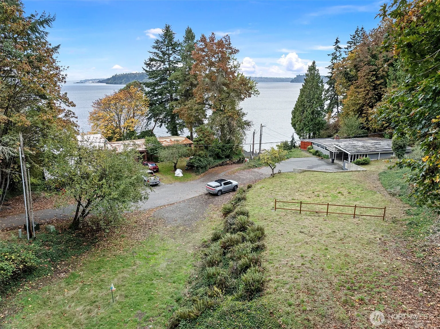 2004 Lybecker Drive NW photo 1