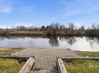 11887 W Pinewood River Ln, Star, ID 83669