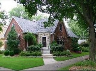 9233 S Claremont Ave, Chicago, IL