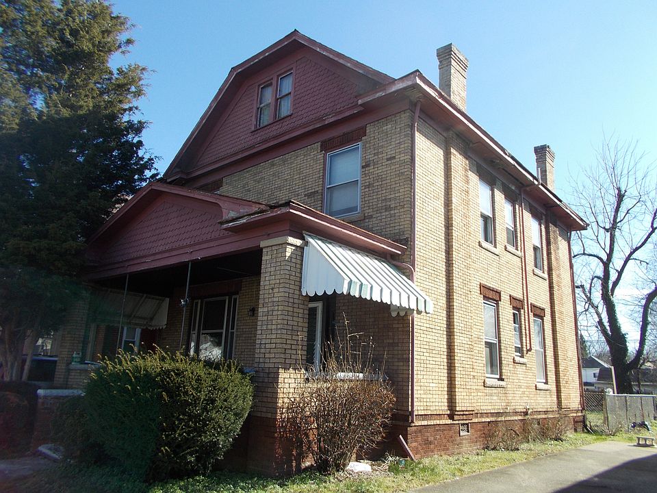 2nd image of 1745 9th Ave