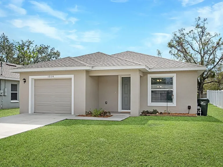 1314 W Highland St — Photo 1