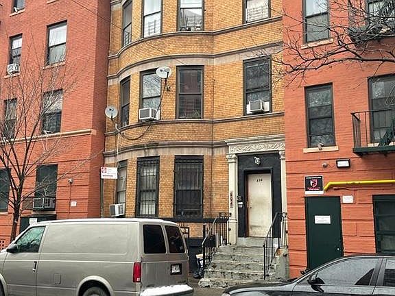 2nd image of 896 Bryant Ave APT 2