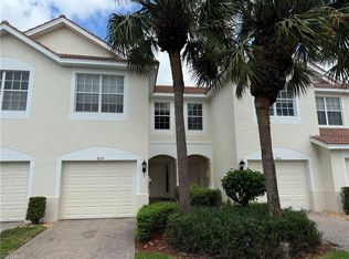 860 Hampton Cir #165, Naples, FL 34105