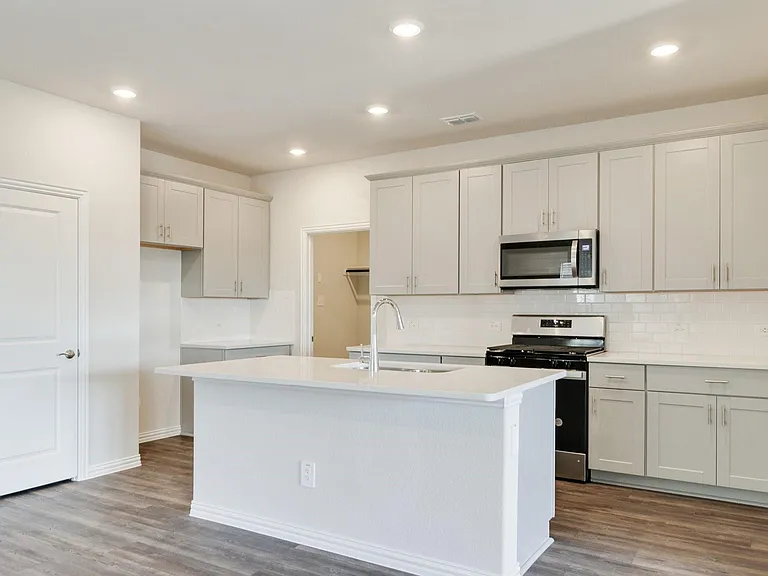 4816 Hunter Hurst Dr — Photo 27