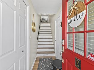 590 Pewaukee Rd UNIT E, Pewaukee, WI 53072