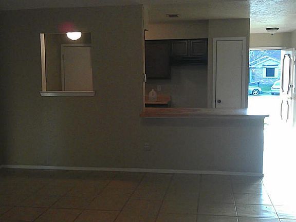 5th image of 1450 Castle Glen Dr