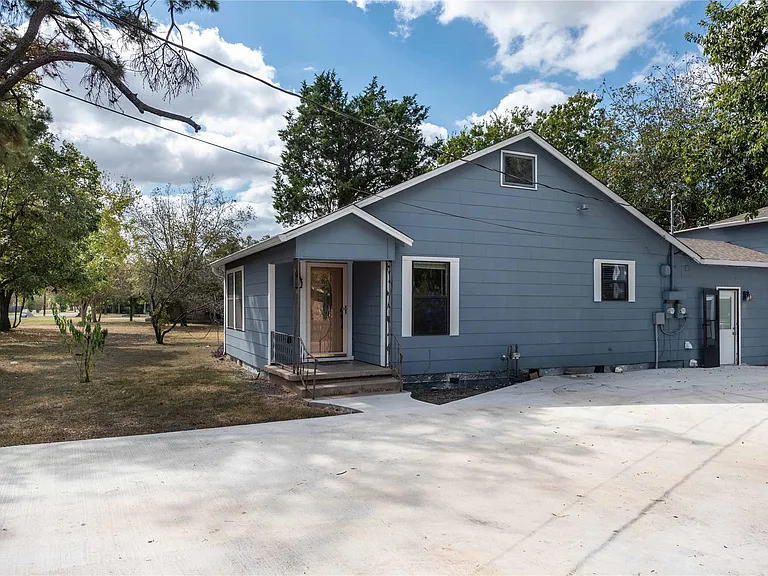 406 Lexington Rd #1 — Photo 1
