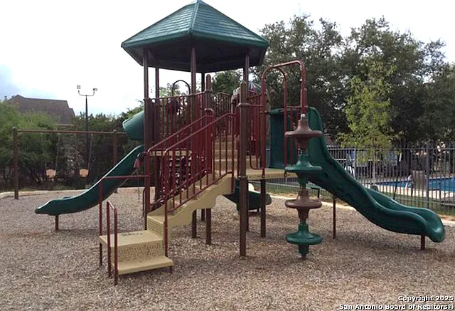 20502 Wild Springs Dr — Photo 37