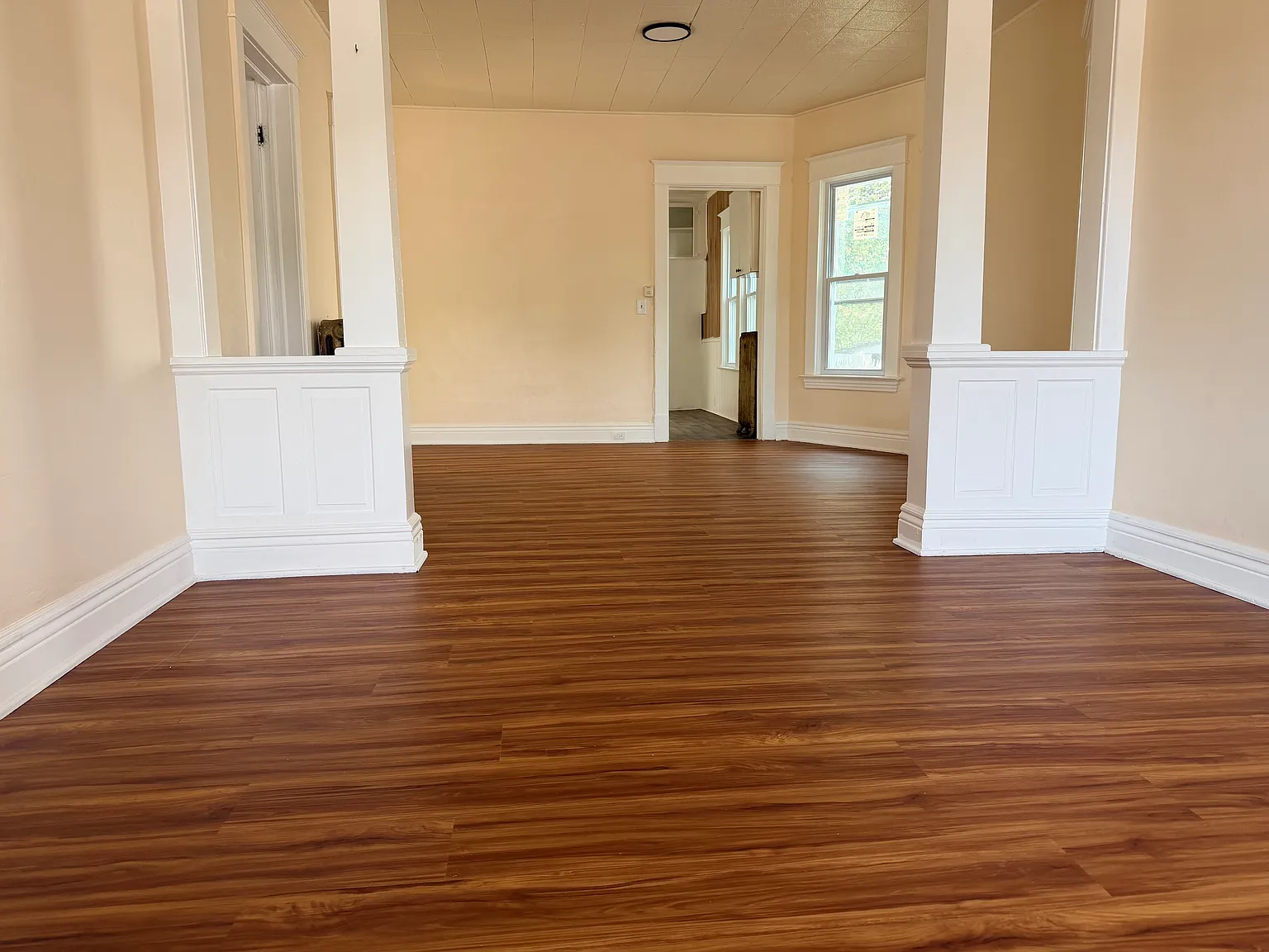 3 bed, 2004 sqft, $1,150 — Photo 3