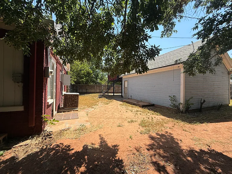 303 N Julian St — Photo 17