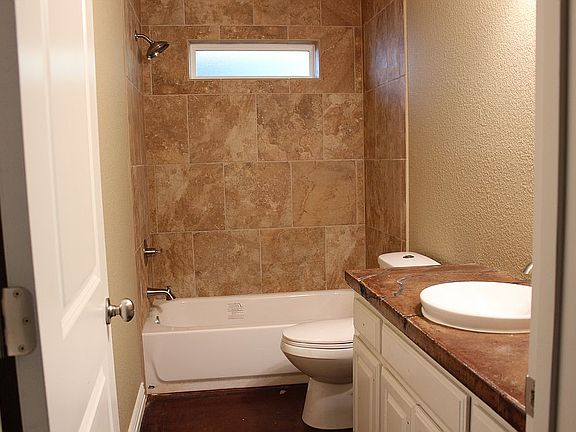 5th image of 411 N. West Avenue