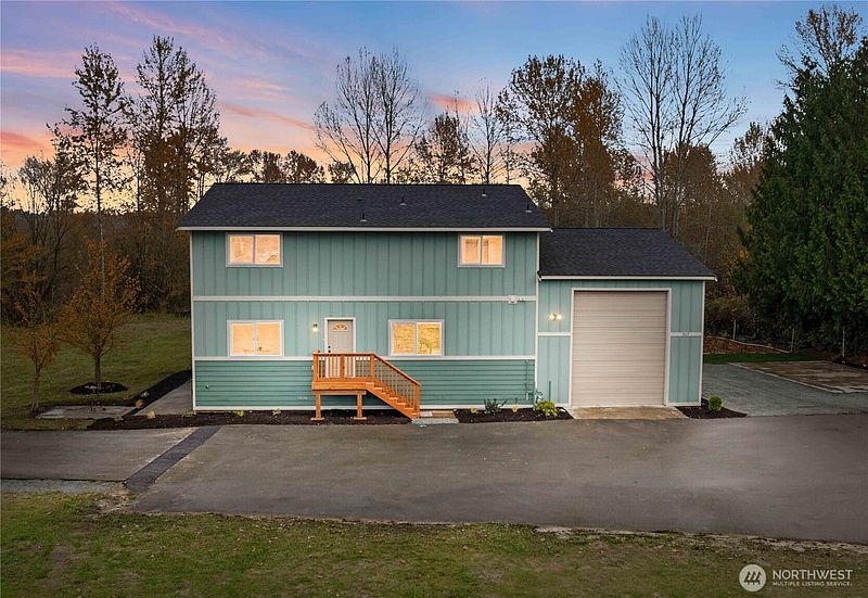 2nd image of 907 Orting Kapowsin Highway E