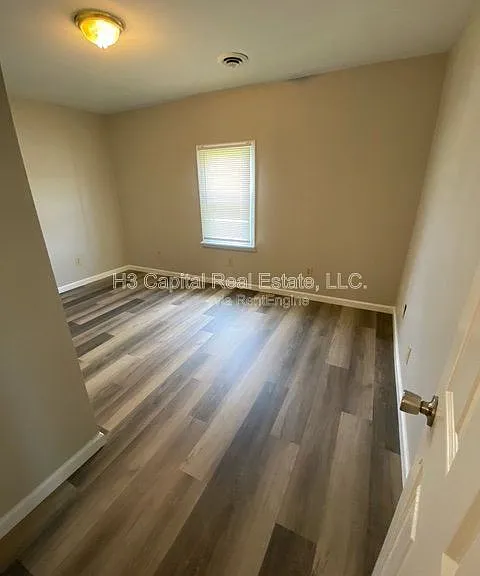 1693 Market St — Photo 27