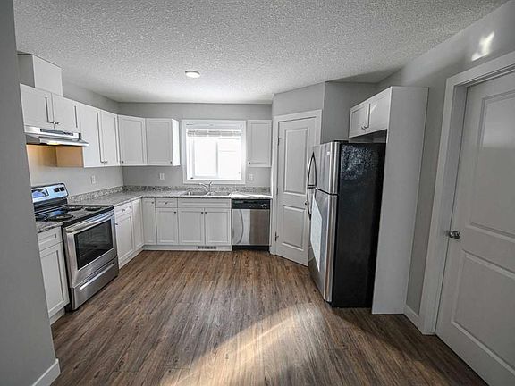 3rd image of 9541 113th Ave #1