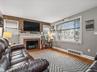 41 Maplecrest Dr, Pawtucket, RI 02861