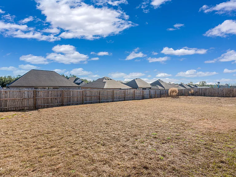 4735 Airmen Dr — Photo 34