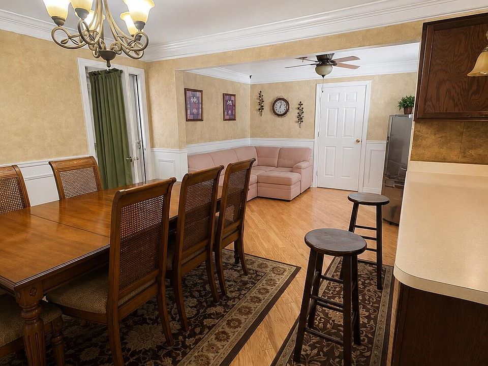 2nd image of 22 Radcliff Avenue