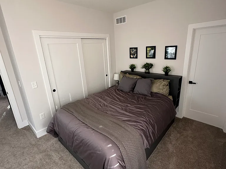 157 N Powell Ave — Photo 25