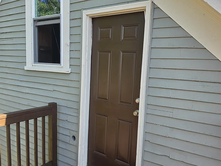 2 Lee St #A — Photo 24