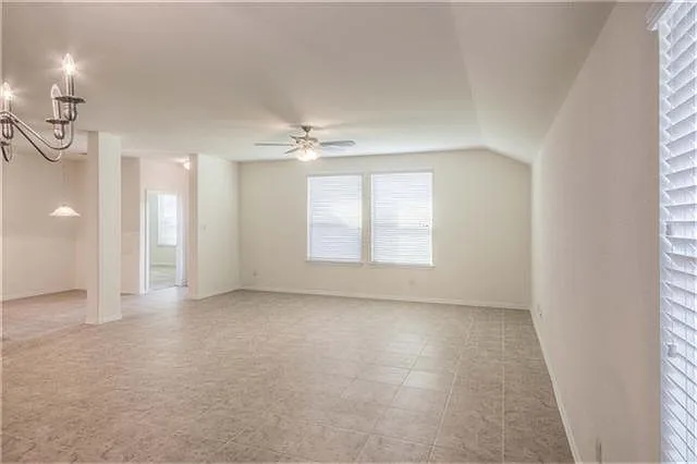 8410 Green Paseo Pl — Photo 3