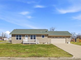 209 Highway 22, Keswick, IA 50136