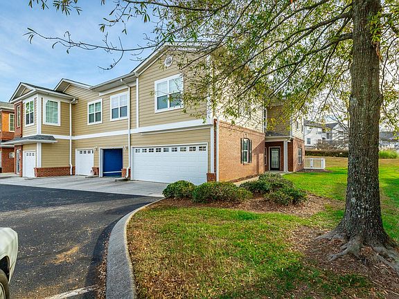 3rd image of 6105 Regency Ct