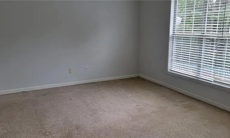 3748 Jackson Bluff Dr — Photo 6