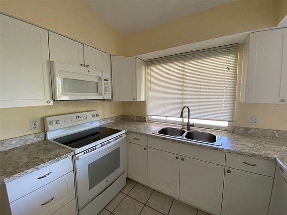 5th image of 2321 Gimlet St