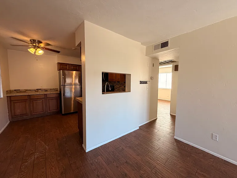 1810 E Blacklidge Dr #409 — Photo 10
