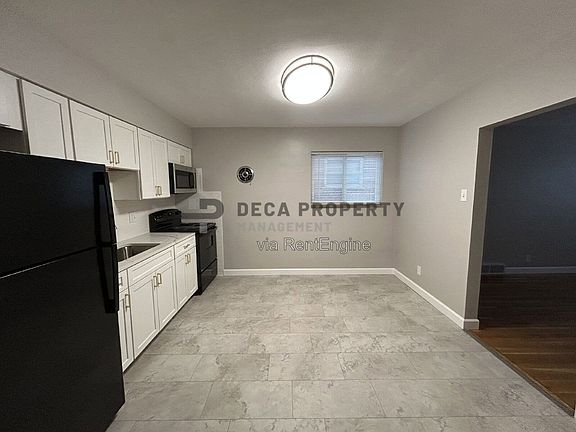 3rd image of 3249 Watson Rd #2N