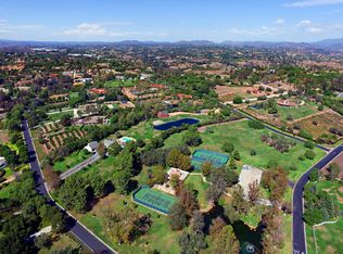 33 Rolling Wood Ln, Fallbrook, CA 92028