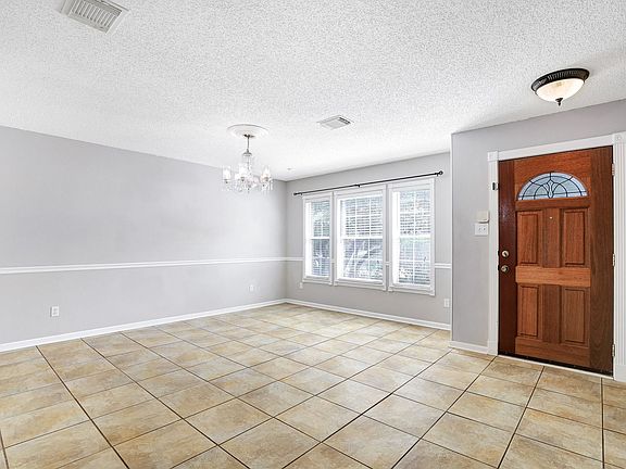 3rd image of 8502 Cottage Park