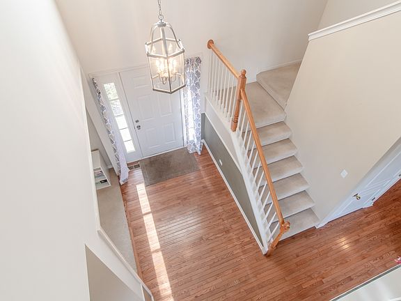 3rd image of 25118 Wright Ln