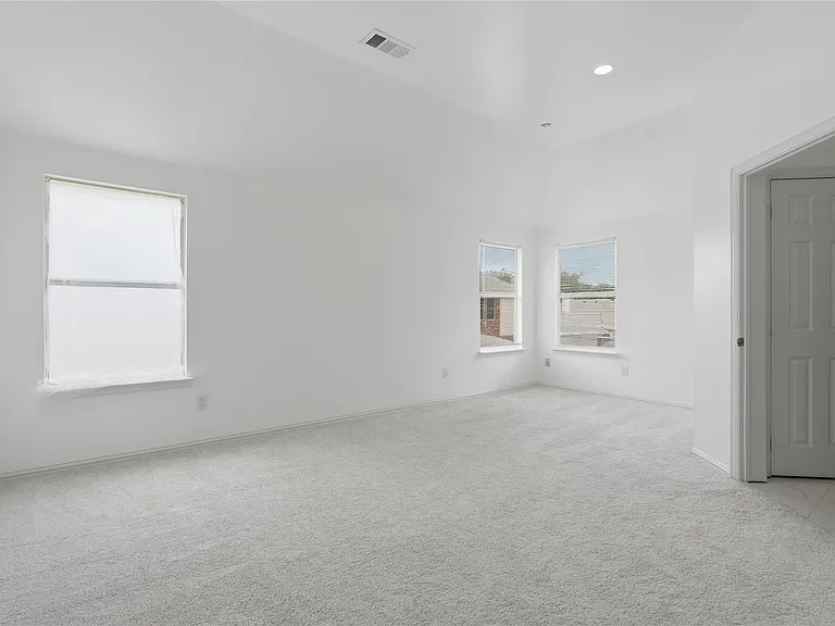 5001 Spicewood Dr — Photo 23