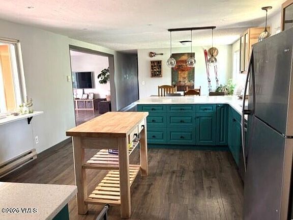 4th image of 221 Cedar Dr
