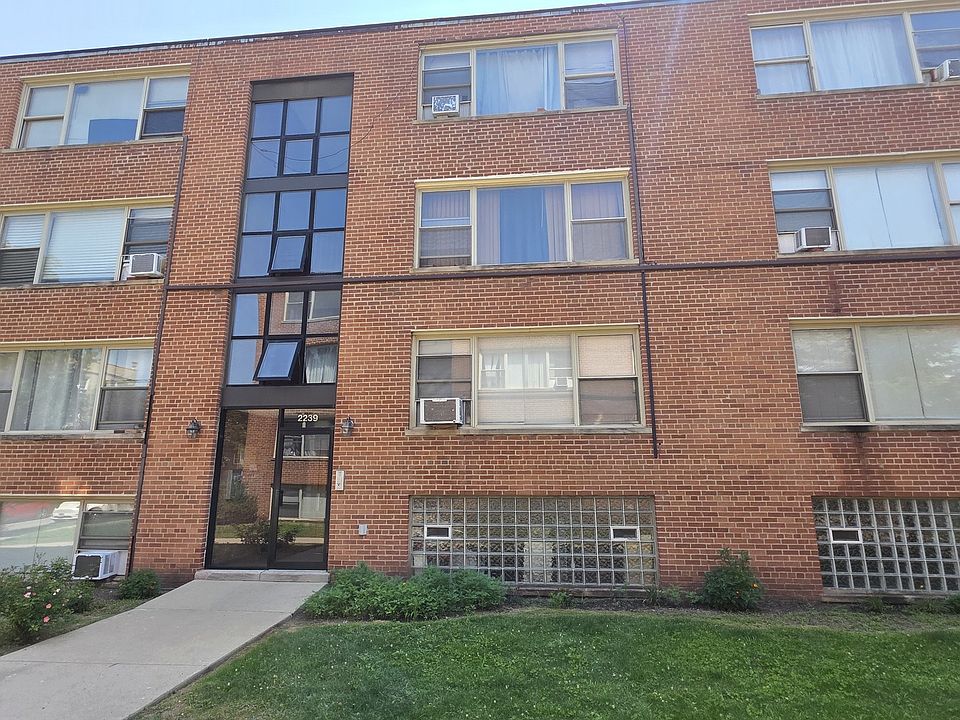 1st image of 2239 W Farwell Ave APT 2A