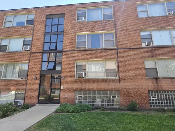 2239 W Farwell Ave APT 2A, Chicago, IL 60645