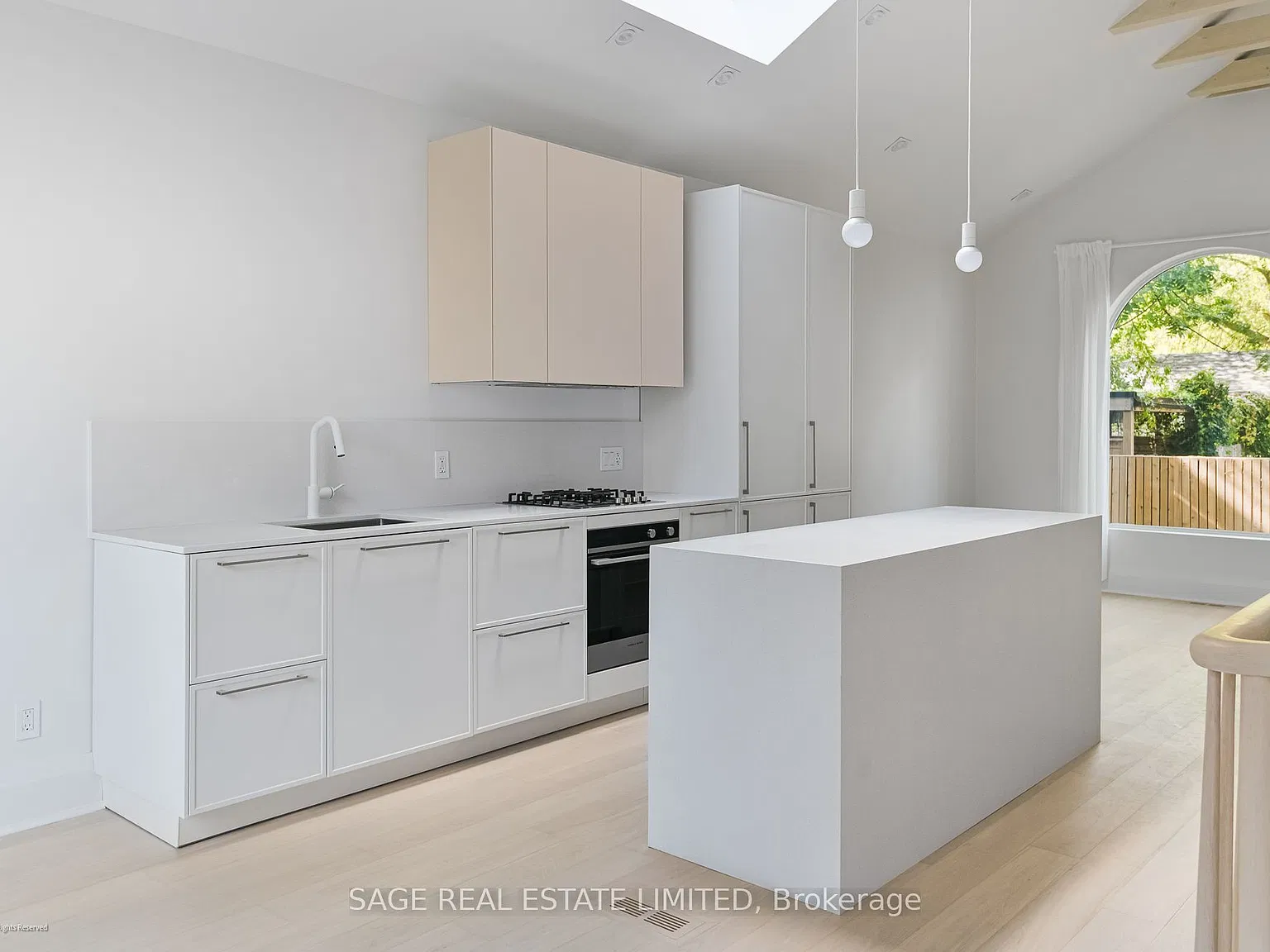 2 bed, $4,350 — Photo 4