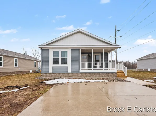 1283 E Ellis Rd #30, Norton Shores, MI 49441