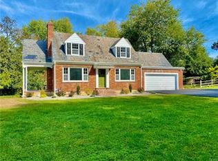 271 E Macada Rd, Bethlehem, PA 18017