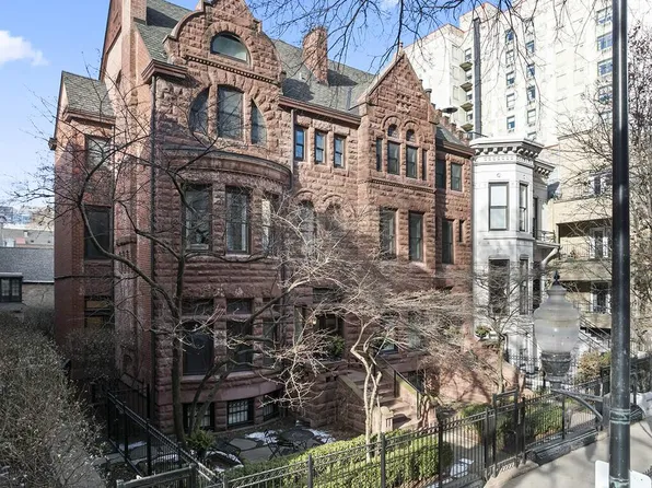 1226 N Dearborn St APT B, Chicago, IL 60610