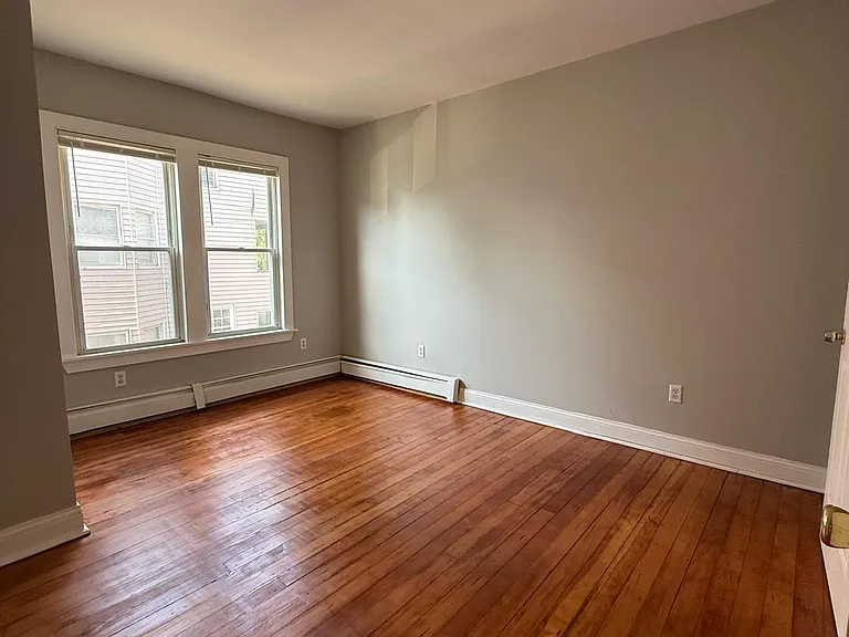 33-35 Zion St #2 — Photo 5