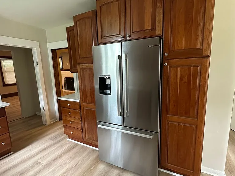 541 W Jersey Ave — Photo 8