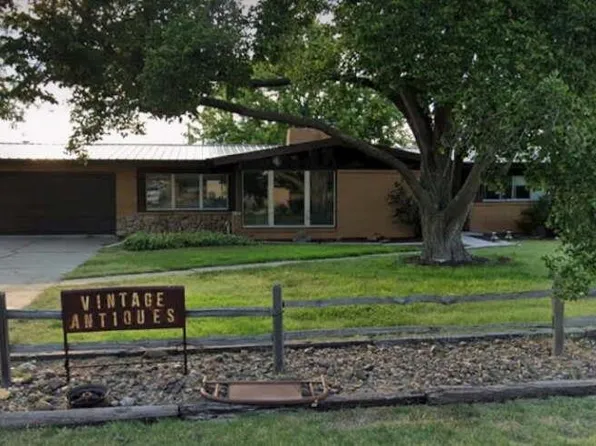 420 N 13th St, Wakeeney, KS 67672