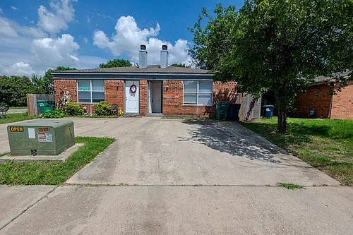 305 Casie Ct Photo 1