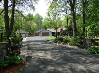 9437 Woodland Cir N, Amherst Junction, WI 54407