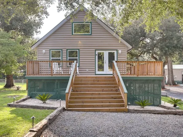 911 Hildebrand Dr, Bonneau, SC 29431