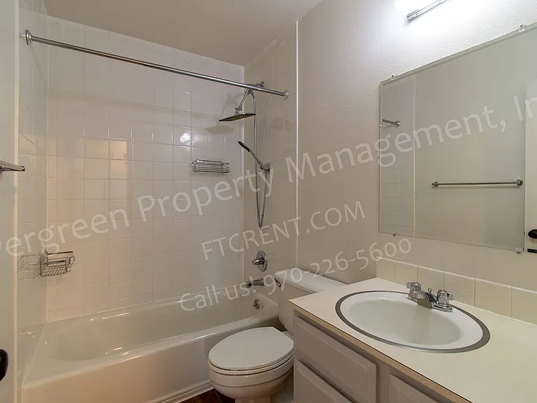 2439 Clearview Ave — Photo 16